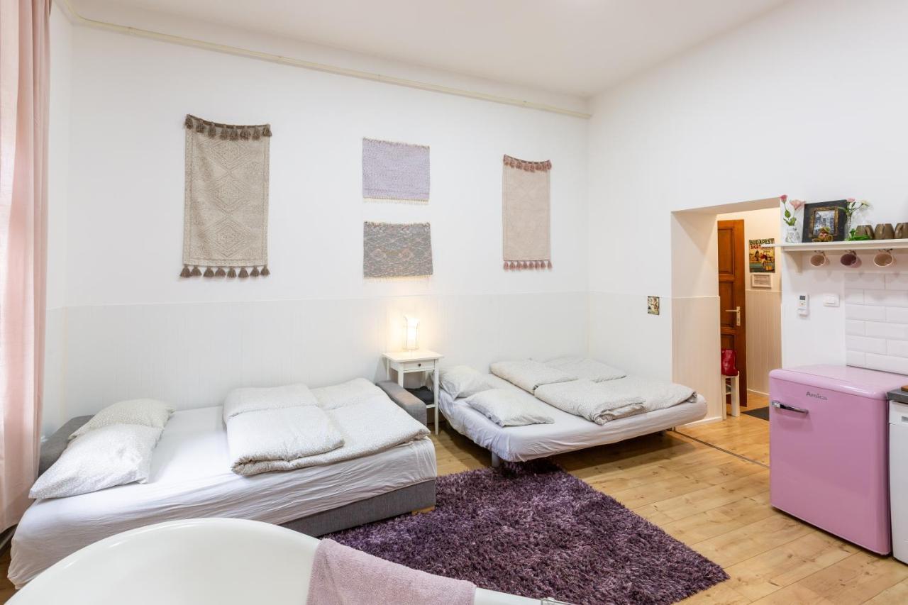 Elegant Coziness Apartment Budapest Bagian luar foto